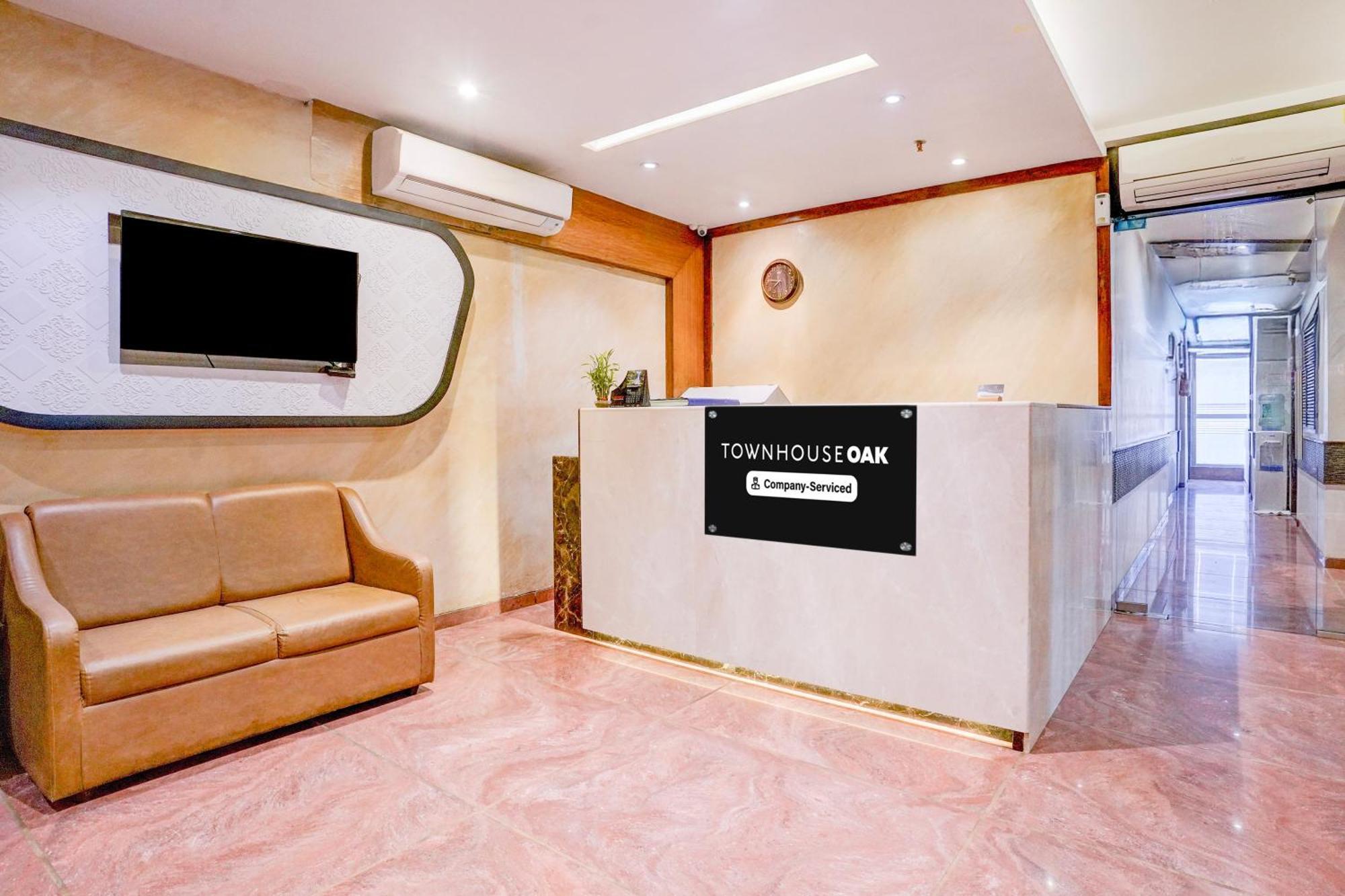 Super Townhouse Oak Times Square Le Western Mumbai Bagian luar foto